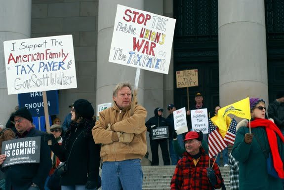 Tea Party Groups Assail Public Employee Unions in Olympia