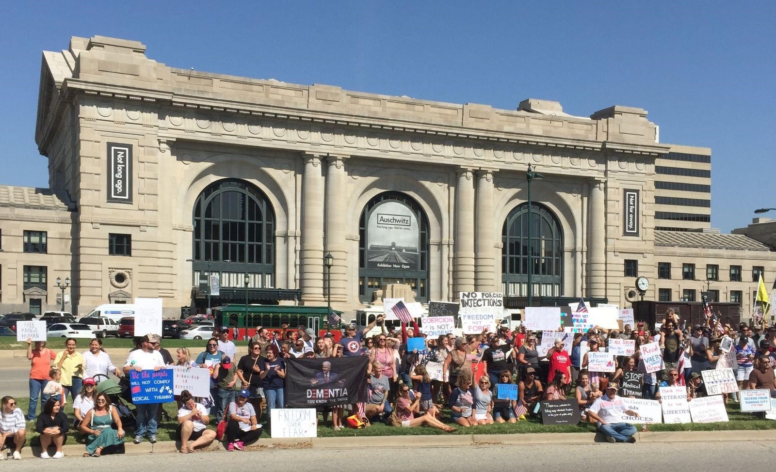 Kansas and Missouri “Freedom Rallies” for COVID Denialists, Anti-Vaxxers and Far-Right Conspiracy Theorists